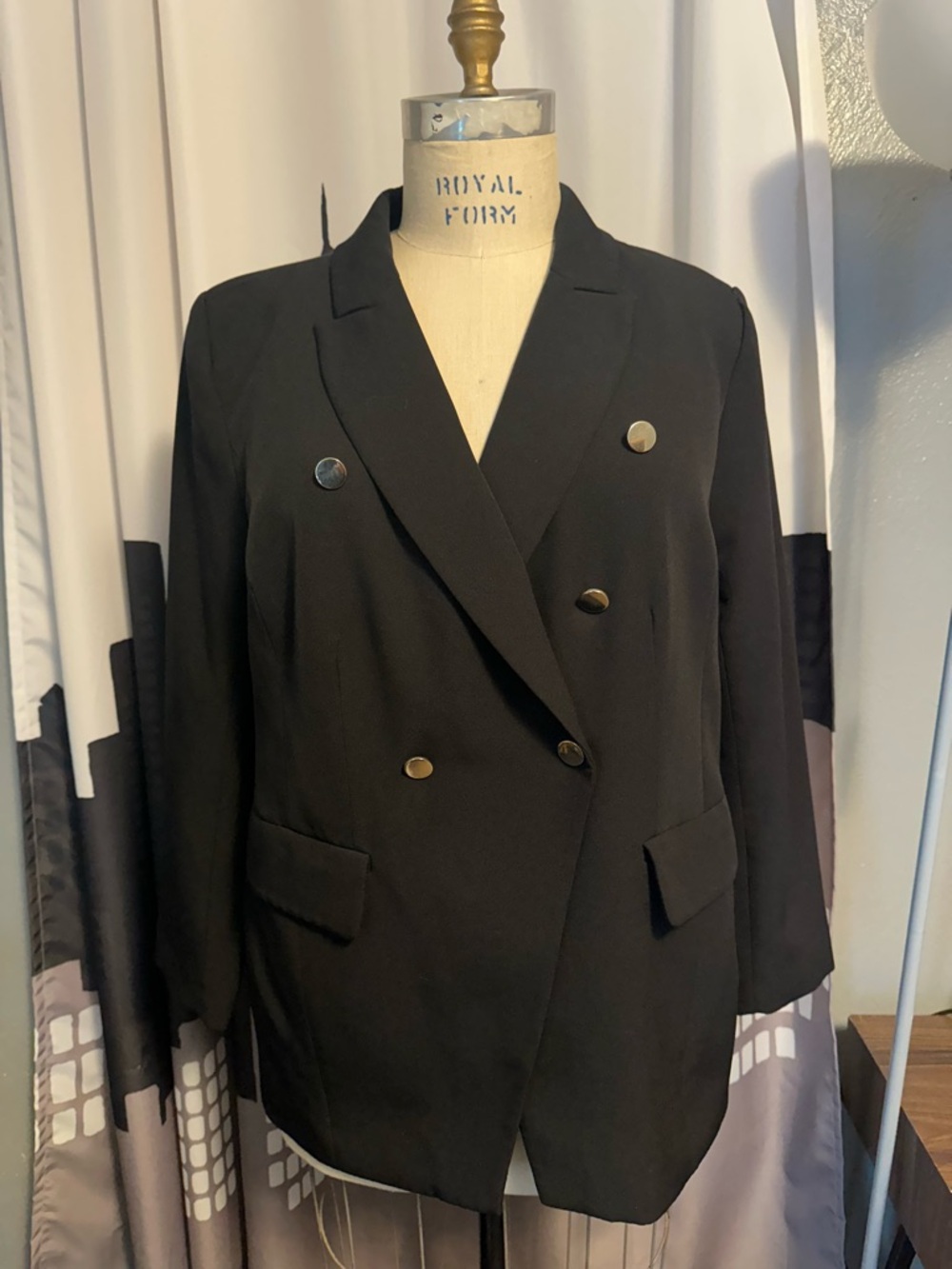 ELOQUII Elements Women's Plus Black Fitted Angular Blazer with Gold Buttons - Picture 2 of 8